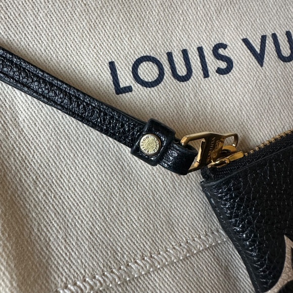 Louis Vuitton Empreinte Leather Bicolor Key Pouch - Picture 7 of 14